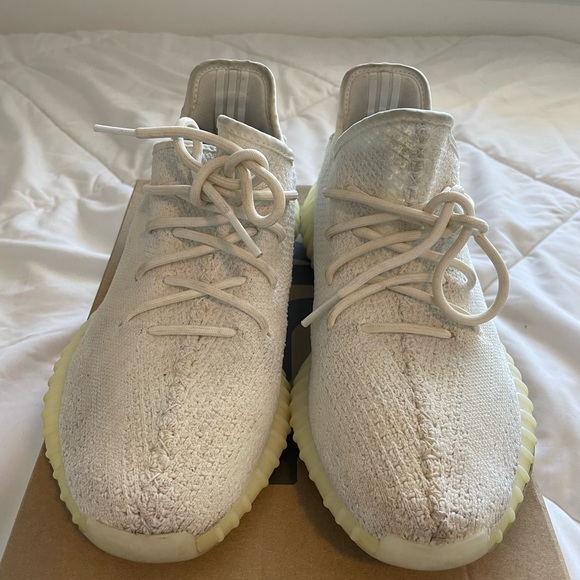 2017 Yeezy Boost 350 V2 ‘Cream White / Triple White’ - Picture 5 of 6